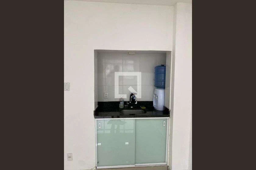 Kitnet de 30 m² com cozinha compacta — photo 2