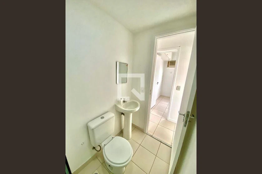 Apartamento de 2 quartos em condomínio com piscina — photo 13