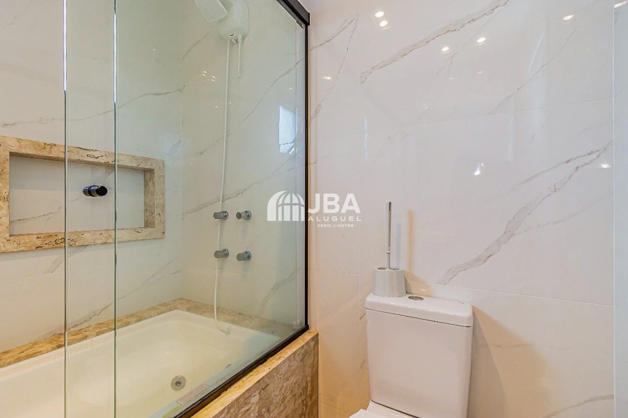Casa de 125 m² con balcón gourmet y bañera — photo 12