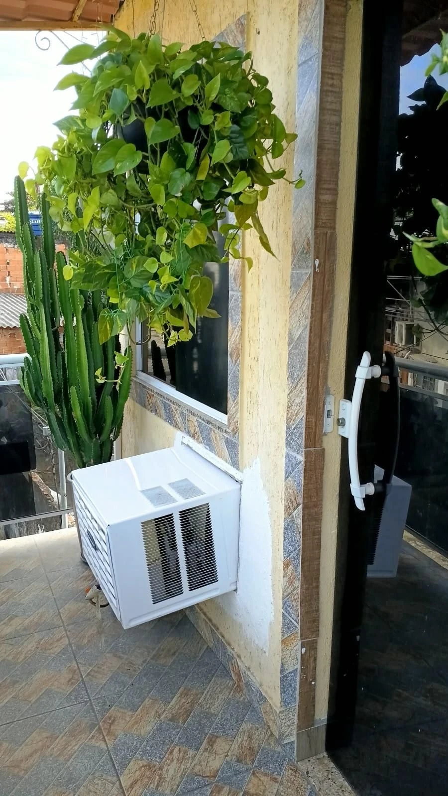 Furnished 3-bedroom house with 4 bathrooms, no parking — photo 15