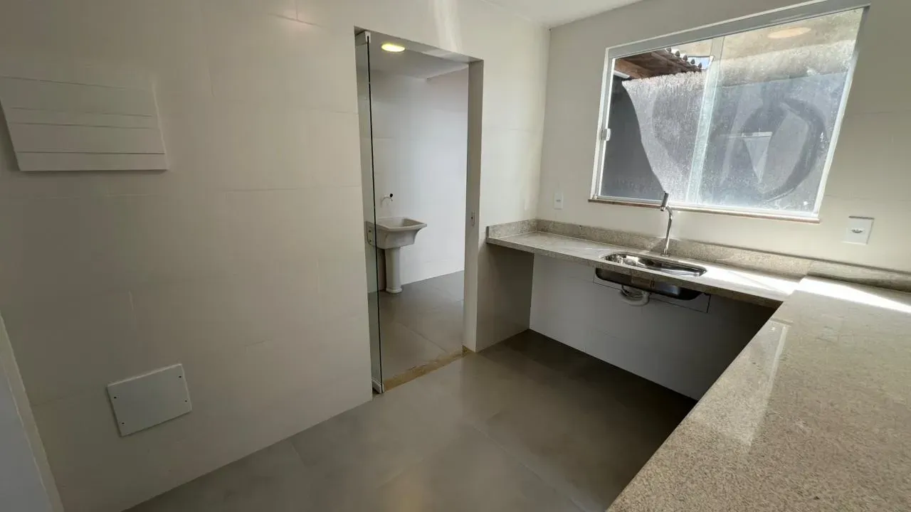 Balcony with a grill in a 3-bedroom house, 80 m² — photo 2