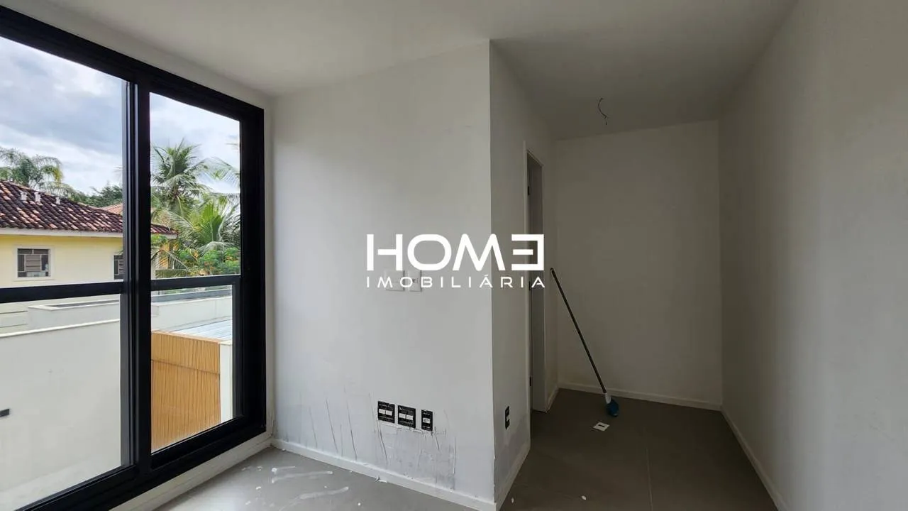 Furnished house, 357 m², with floor-to-ceiling windows — photo 18