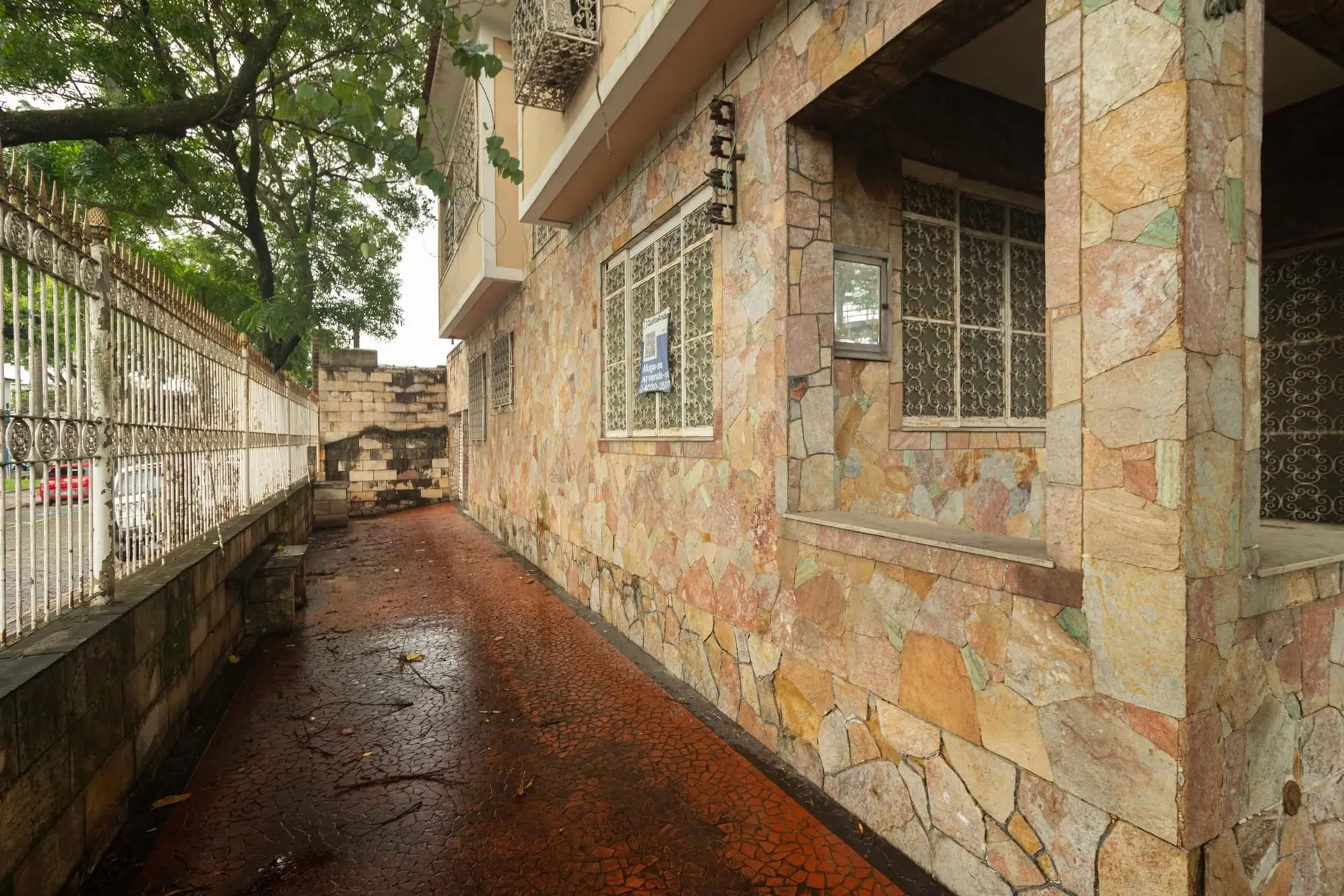 6 quartos e jardim: casa de 263 m² — photo 25