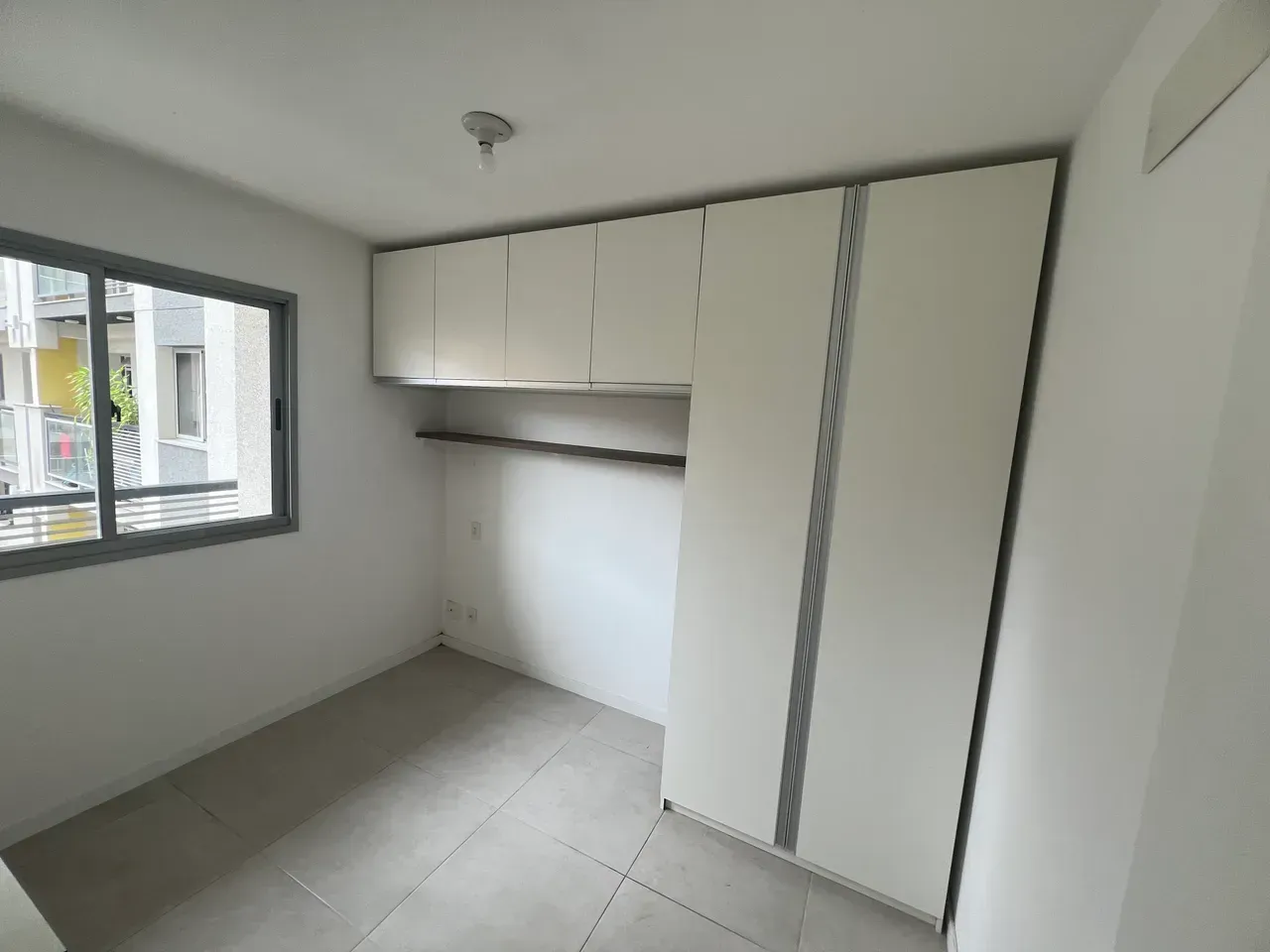 1-bedroom apartment with open-plan gas kitchen — photo 5