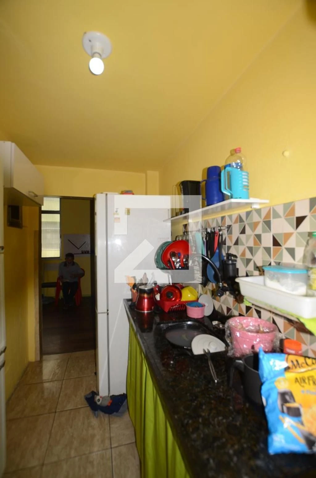 Furnished 2-bedroom apartment with 1 bathroom — photo 8