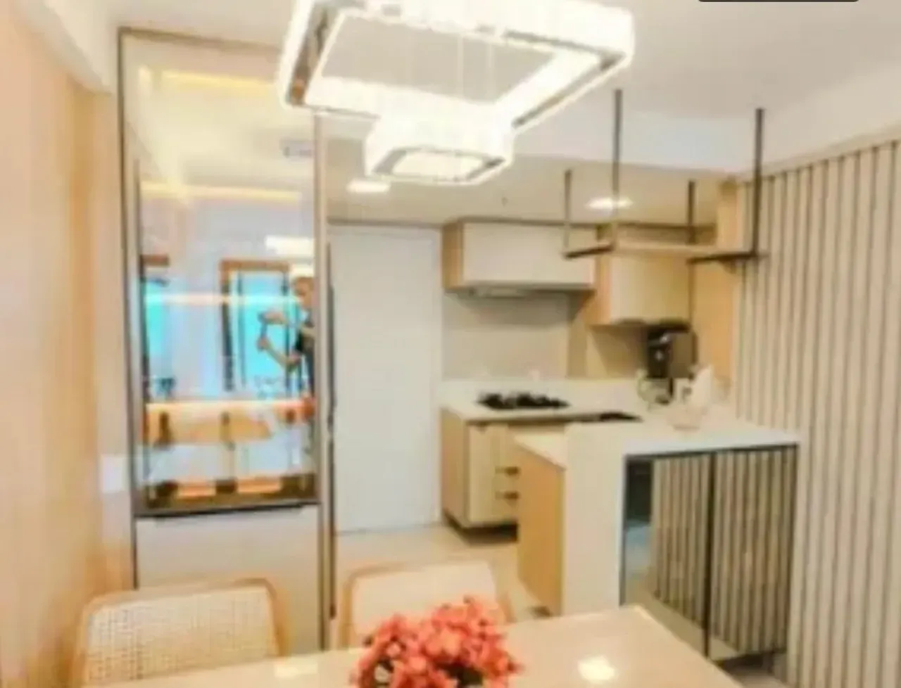 Furnished 2-bedroom apartment with an open kitchen — photo 7