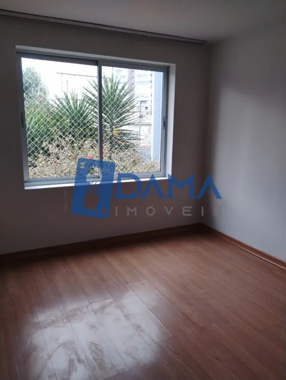 Apartamento com 3 quartos e área de lavanderia — photo 17