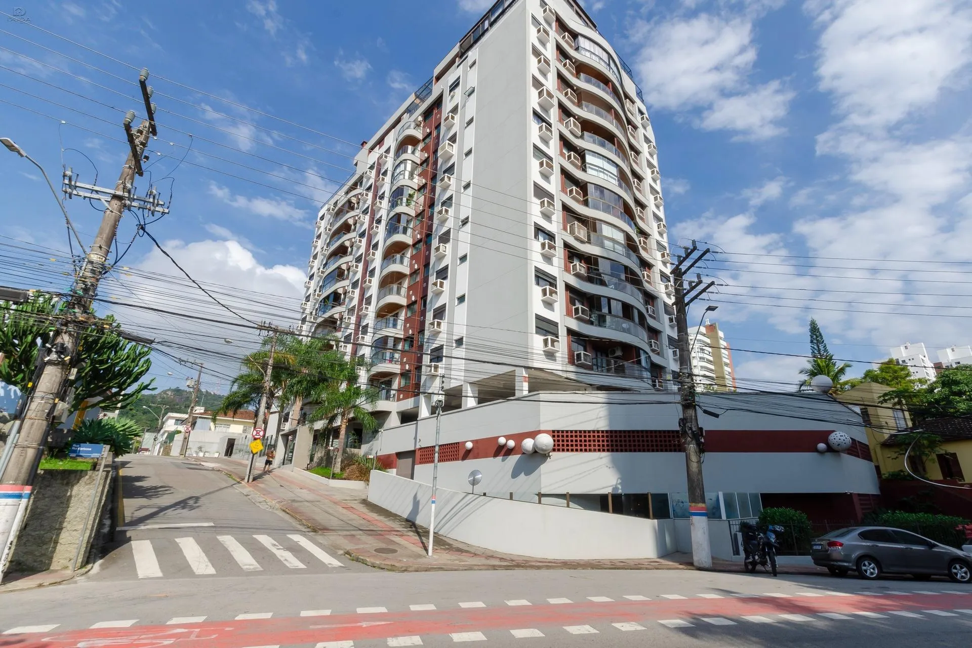 2-bedroom apartment in a building with a pool — photo 15