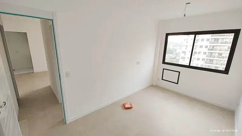 Apartamento sem mobília com vista para a cidade e montanhas — photo 18