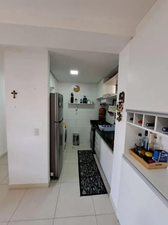 Apartamento mobiliado com 2 quartos, 2 banheiros e 54 m²