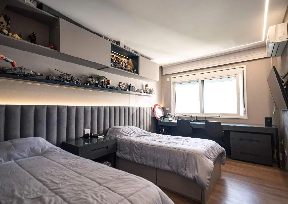 4 en-suite apartment with 373 m² and 5 parking spots — photo 22