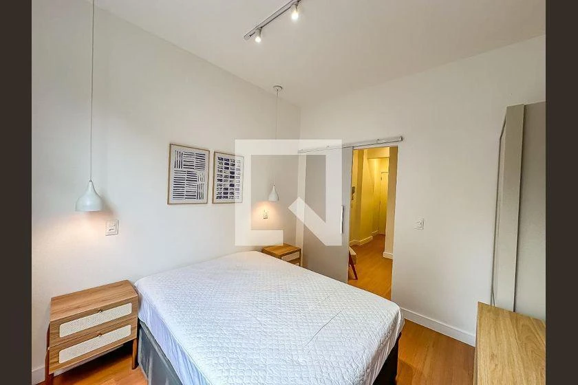 Furnished apartment, 35 m², with a home office — photo 11