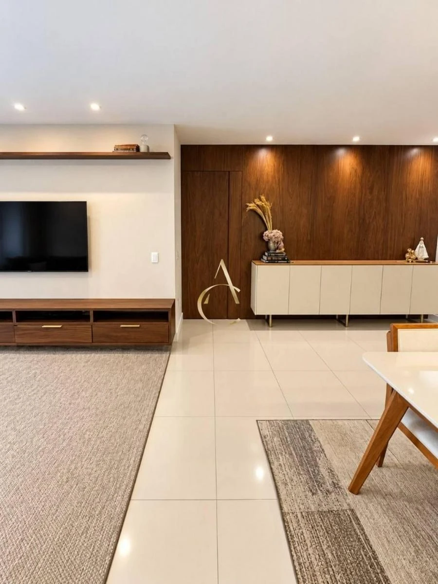 117 m² apartment with a washing machine and a home office — photo 16