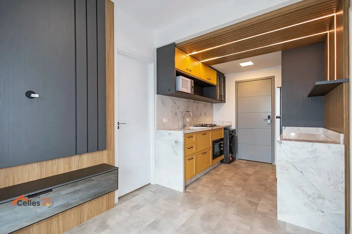 Засклений балкон та 2 спальні: квартира 47 м² — photo 13