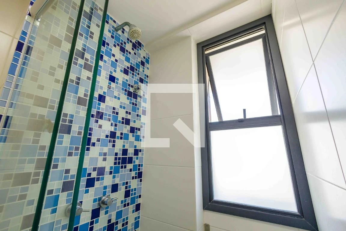 Apartamento mobiliado com 4 quartos e 4 banheiros — photo 52