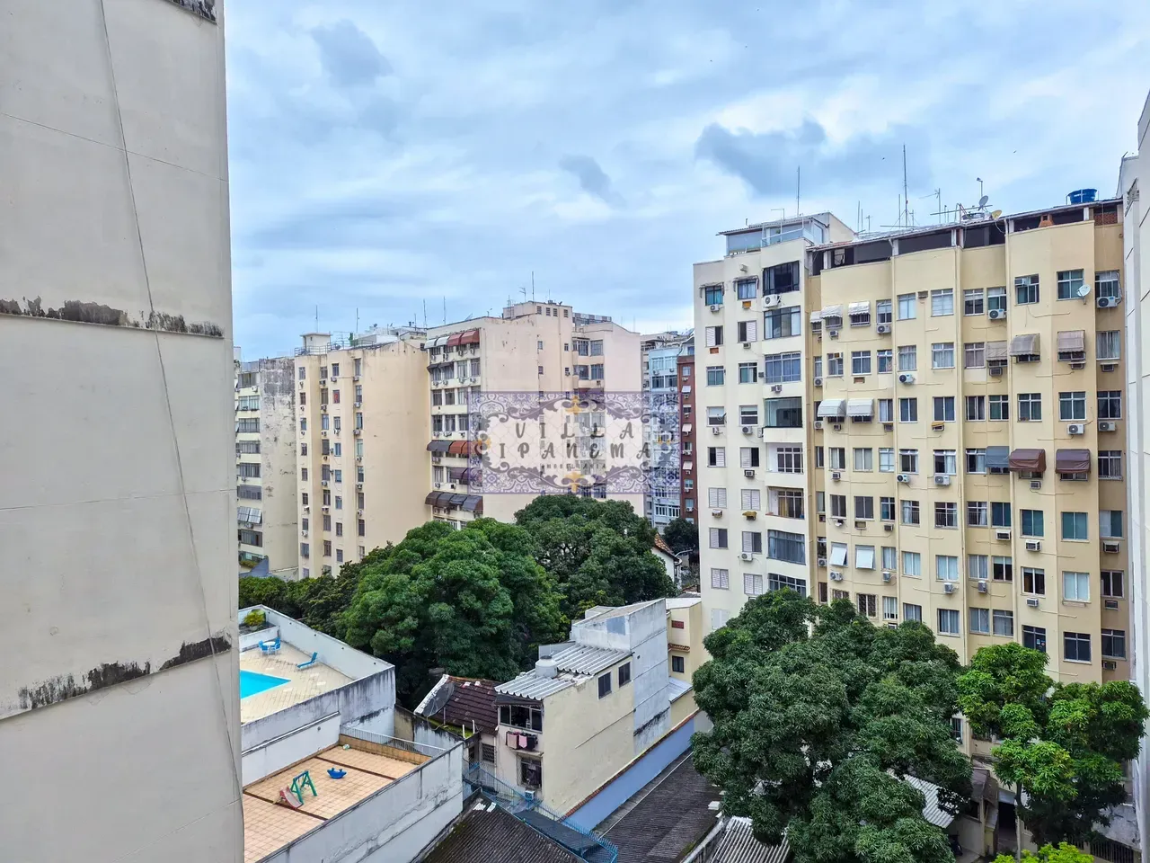 Квартира з 2 спальнями та дерев'яною підлогою або ламінатом — photo 14