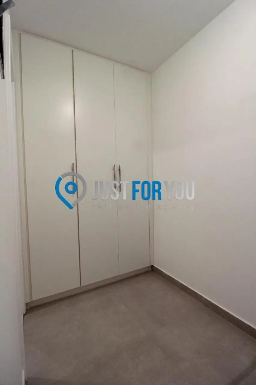 3-bedroom apartment with separate kitchen, 210 m² — photo 6