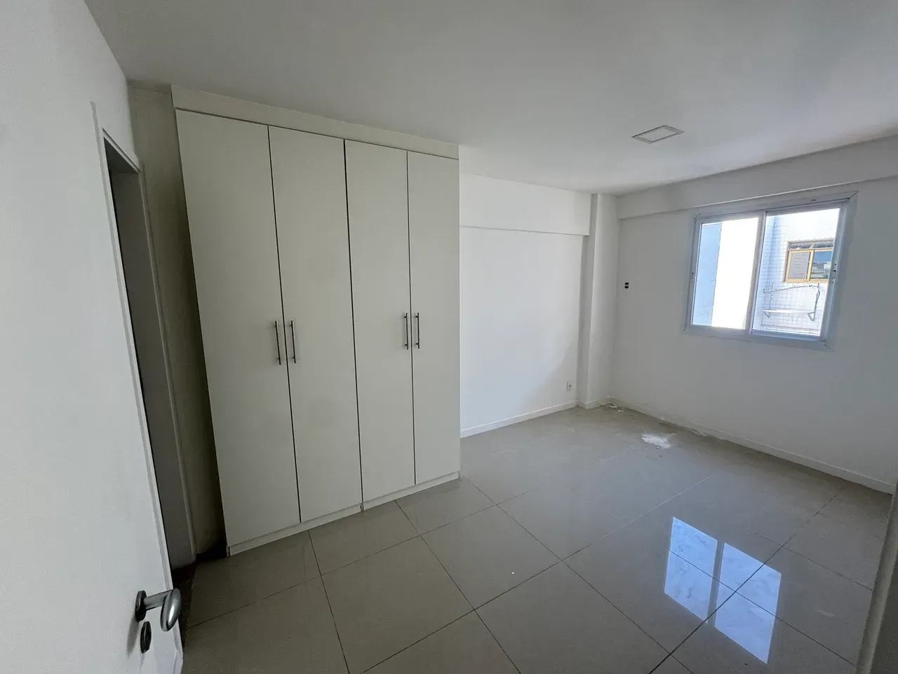 3-bedroom apartment with balcony, 180 m² — photo 23