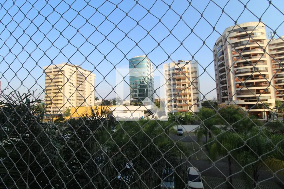 Apartamento sem mobília com varanda e 3 quartos — photo 22