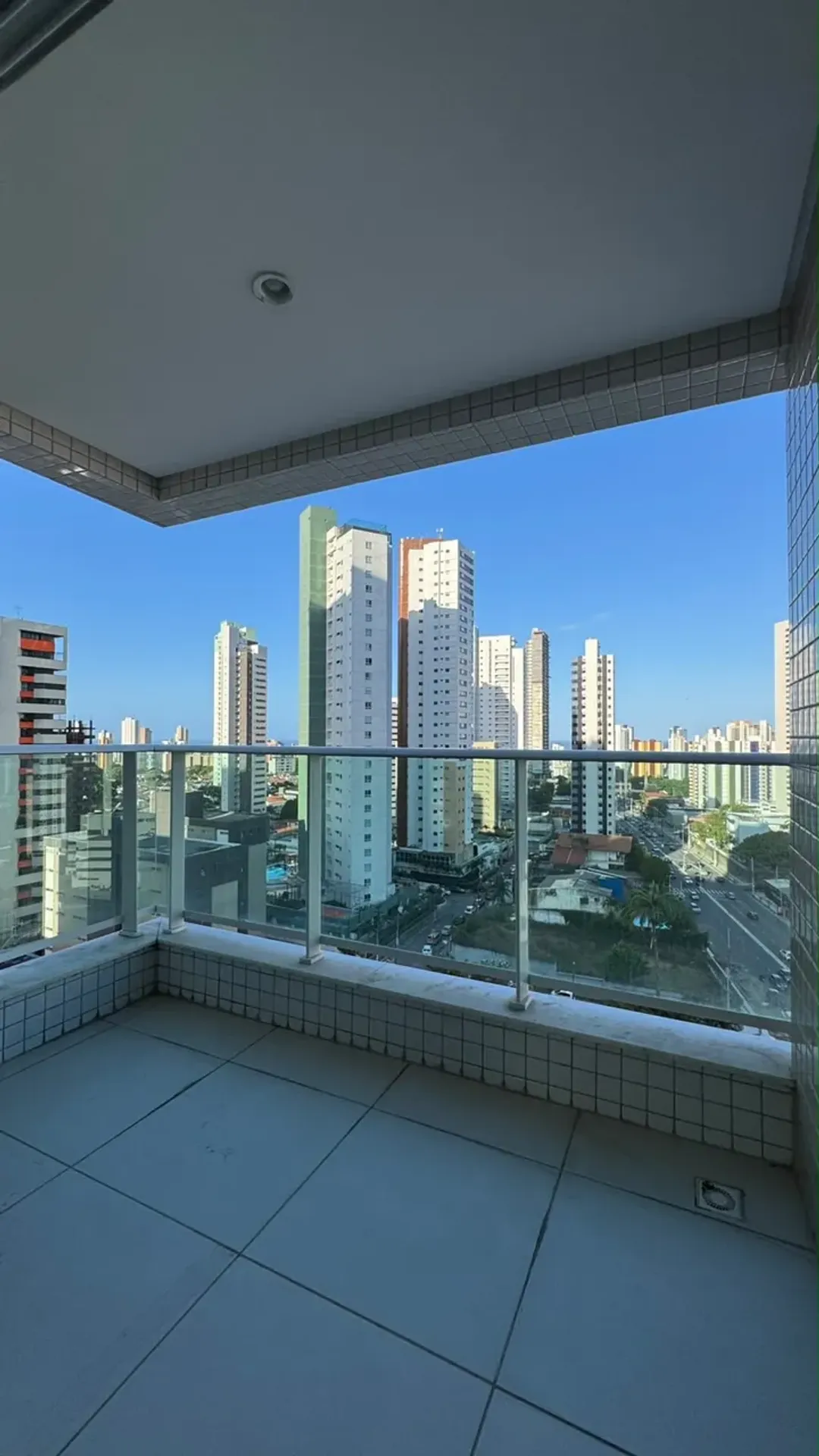 Bathtub in a 3-bedroom apartment, 87 m² — photo 27