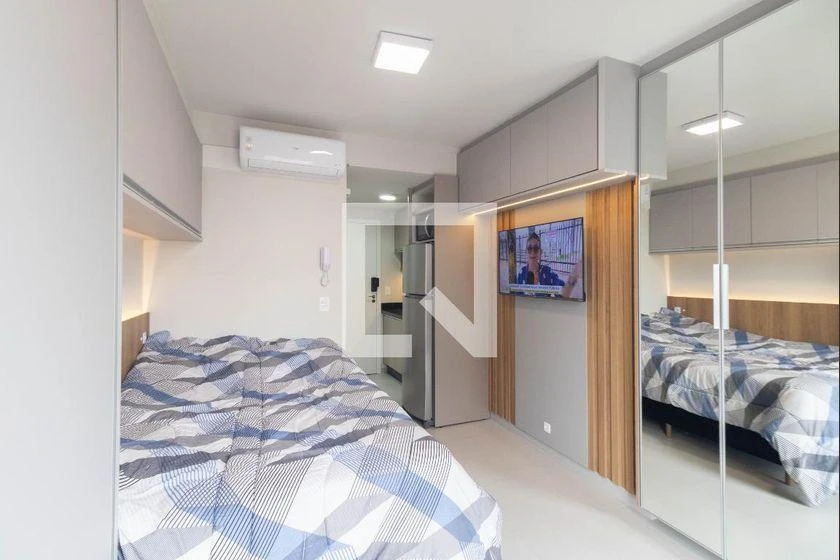 Furnished studio, 20 m², with a home office — photo 11