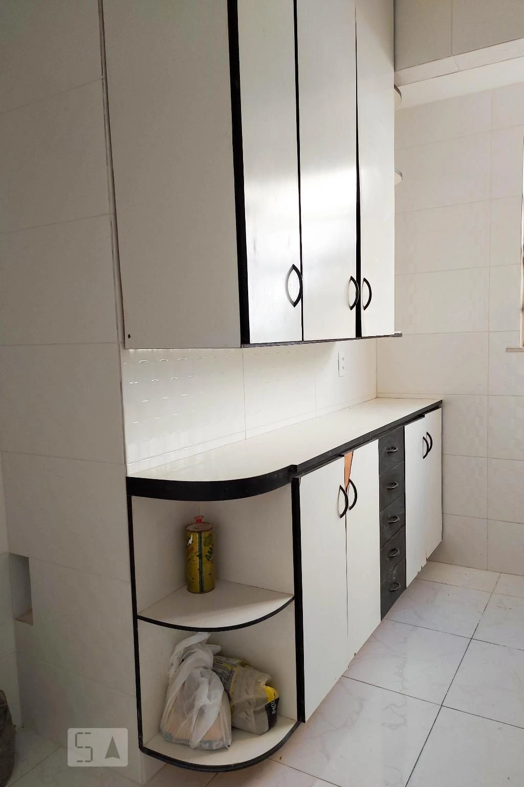 2-bedroom apartment in a building with an indoor pool — photo 6
