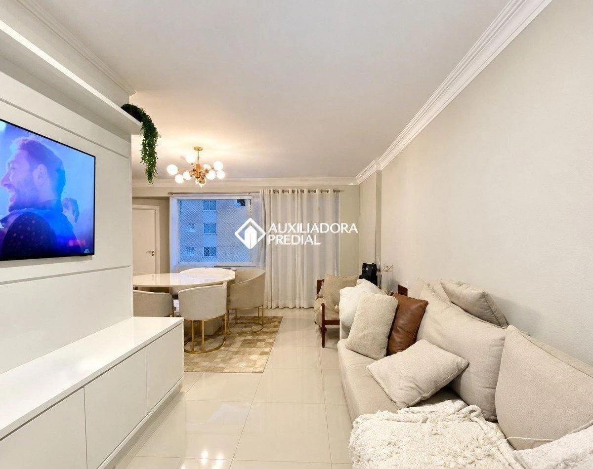 Furnished apartment, 128 m², with a home office