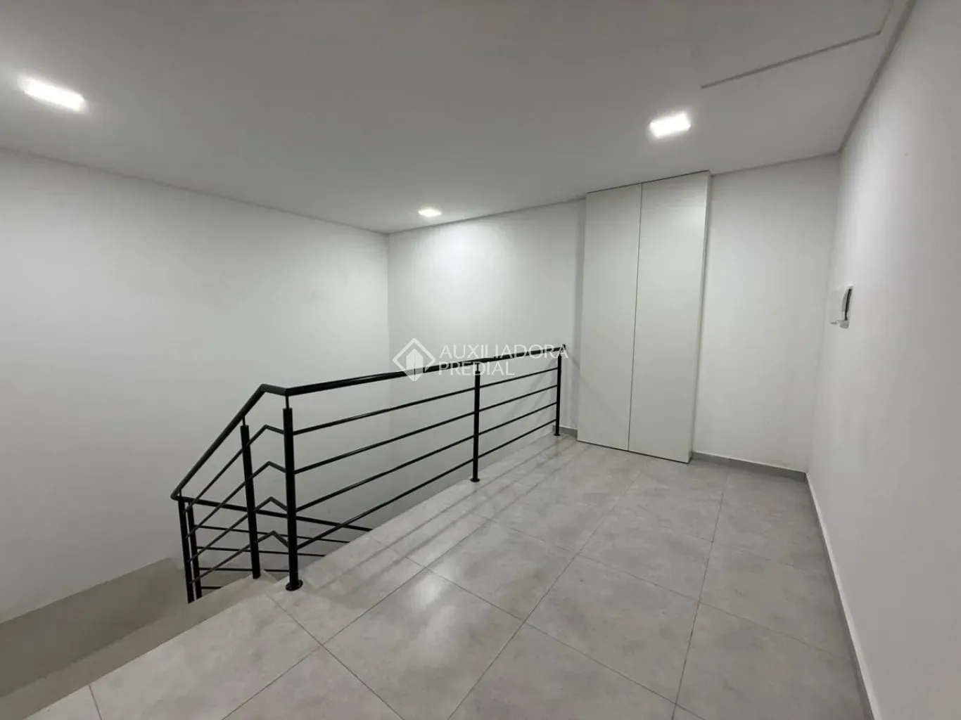 Apartamento amueblado de 1 dormitorio con baño en suite — photo 21