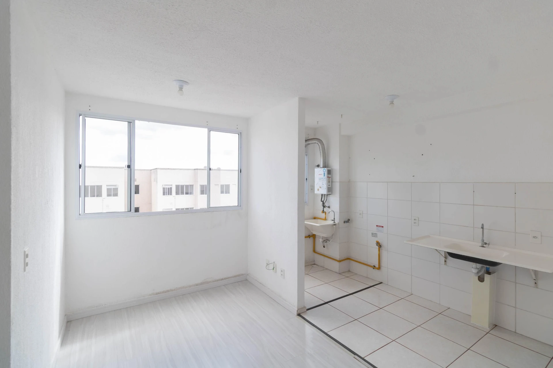 2-bedroom apartment with 1 bathroom, no parking