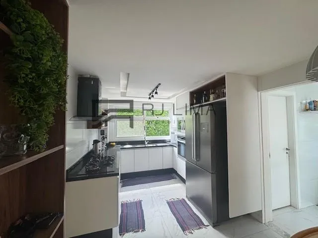 290 m² furnished house with 5 en-suites and 3 parking spaces — photo 31