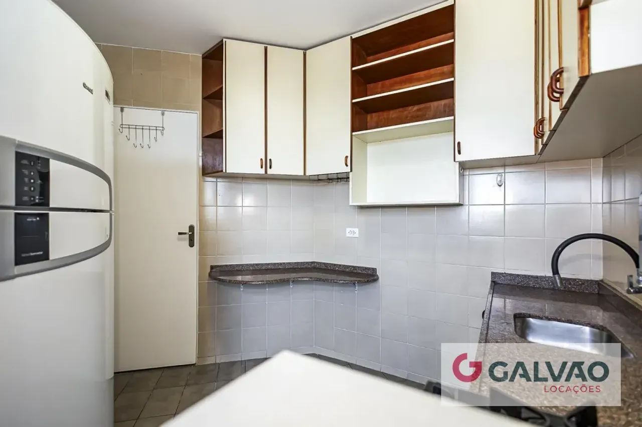 2-bedroom apartment with 1 parking space in gated community — photo 9