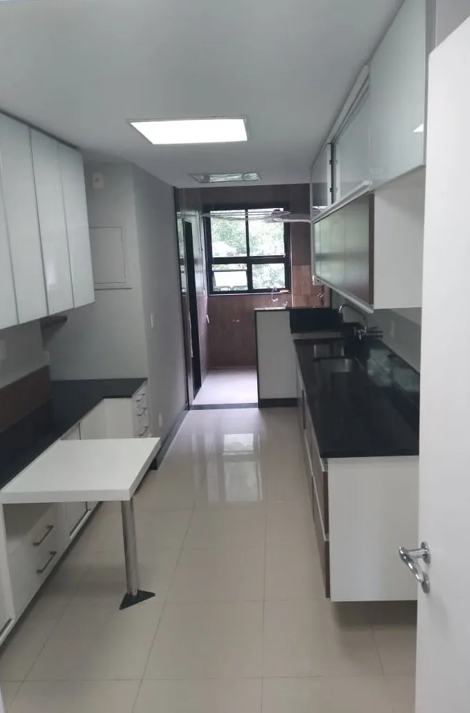 Apartamento de 135 m² no 6º andar com 1 vaga