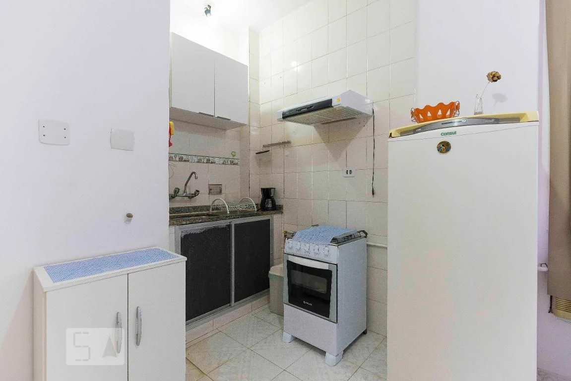 Estudio amueblado con lavadora y 1 baño — photo 3