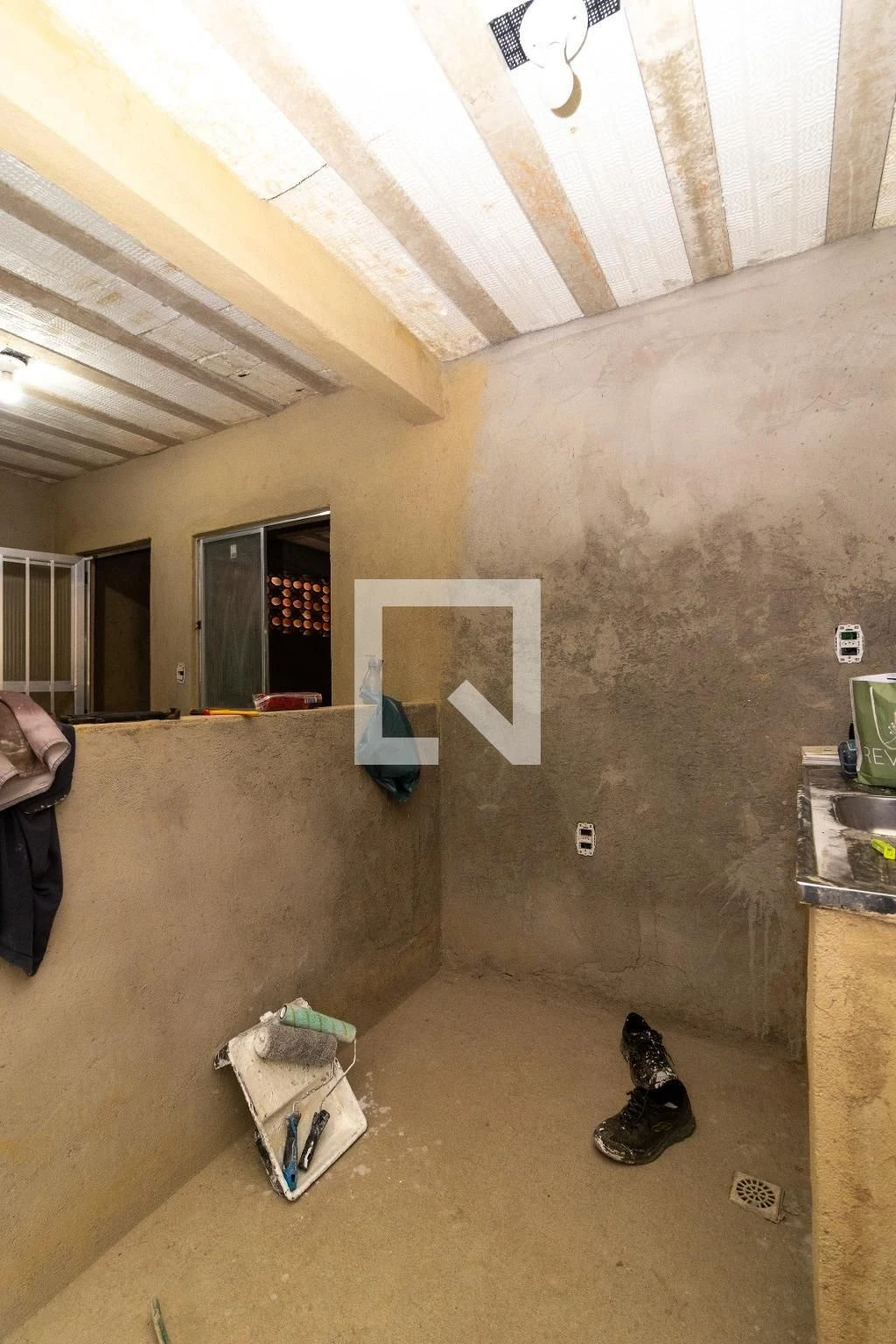 Casa sem mobília com 3 quartos e 3 banheiros, precisa reformar — photo 16