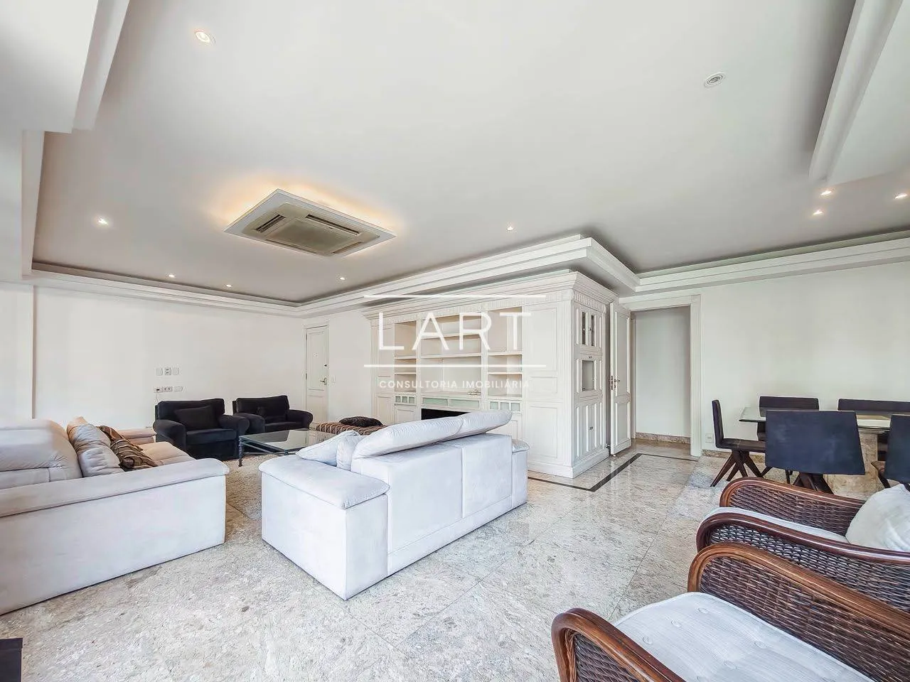 Home office in a 3-bedroom apartment, 191 m² — photo 10