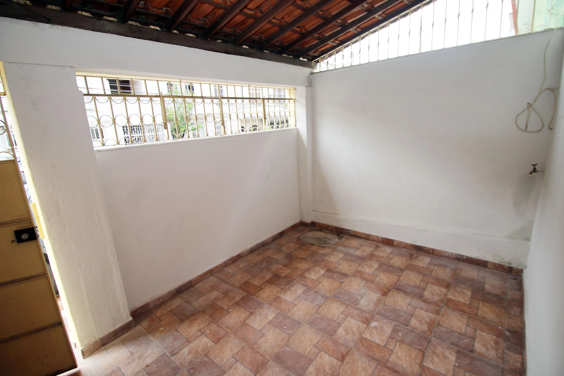 Unfurnished house with 1 bedroom and 1 bathroom — photo 15