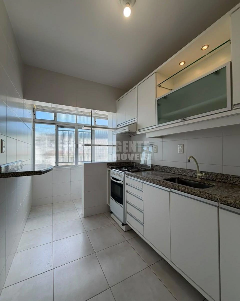 Apartment, 65 m², with wood or laminate floors — photo 2