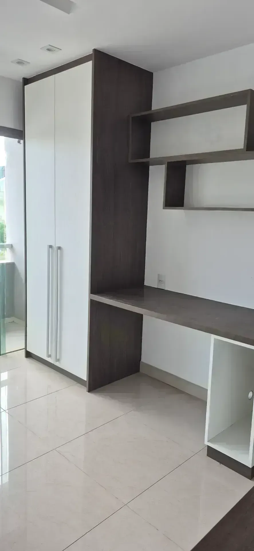 Furnished triplex house with 4 bedrooms and 5 baths — photo 40