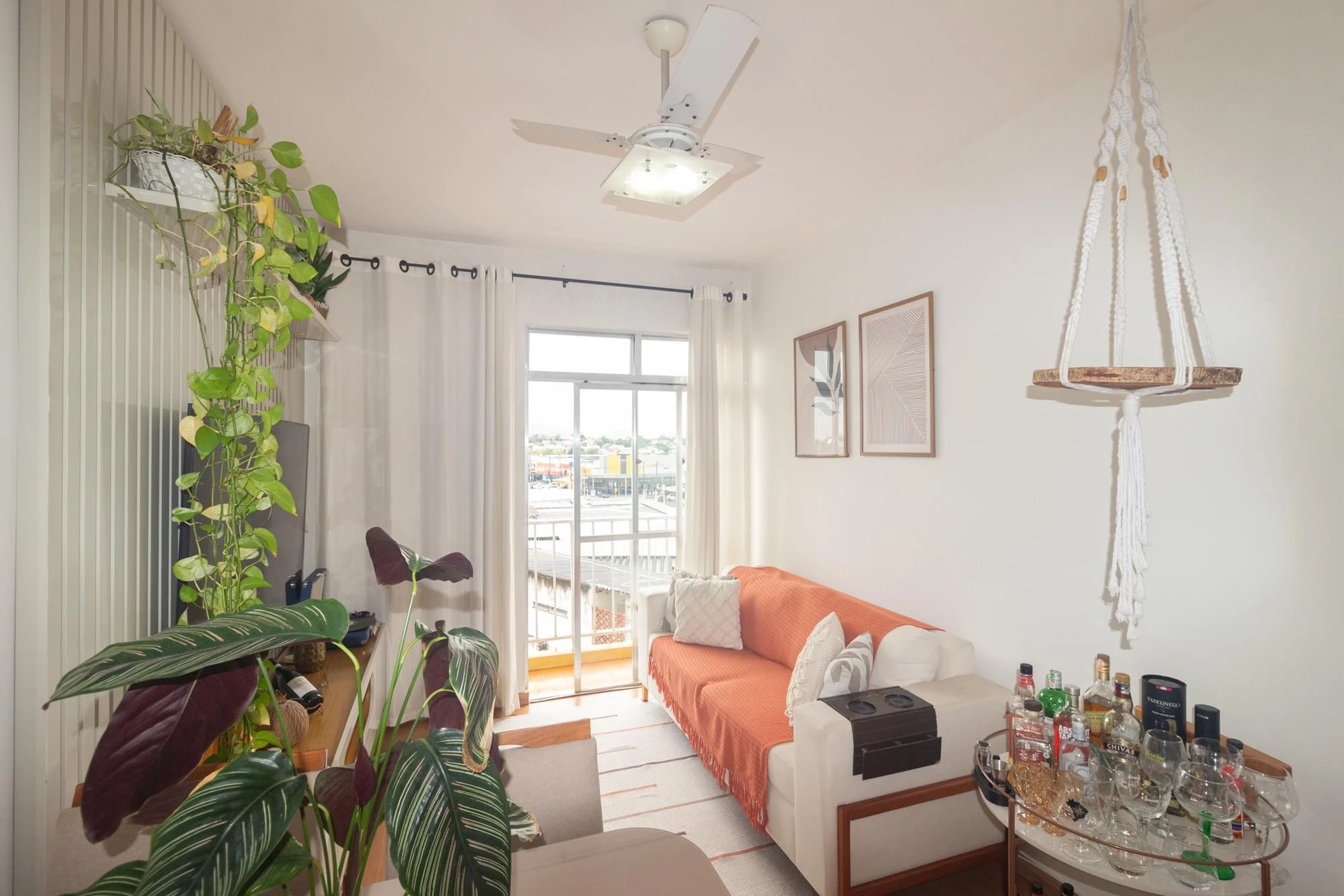 47 m² apartment with a washing machine and a home office