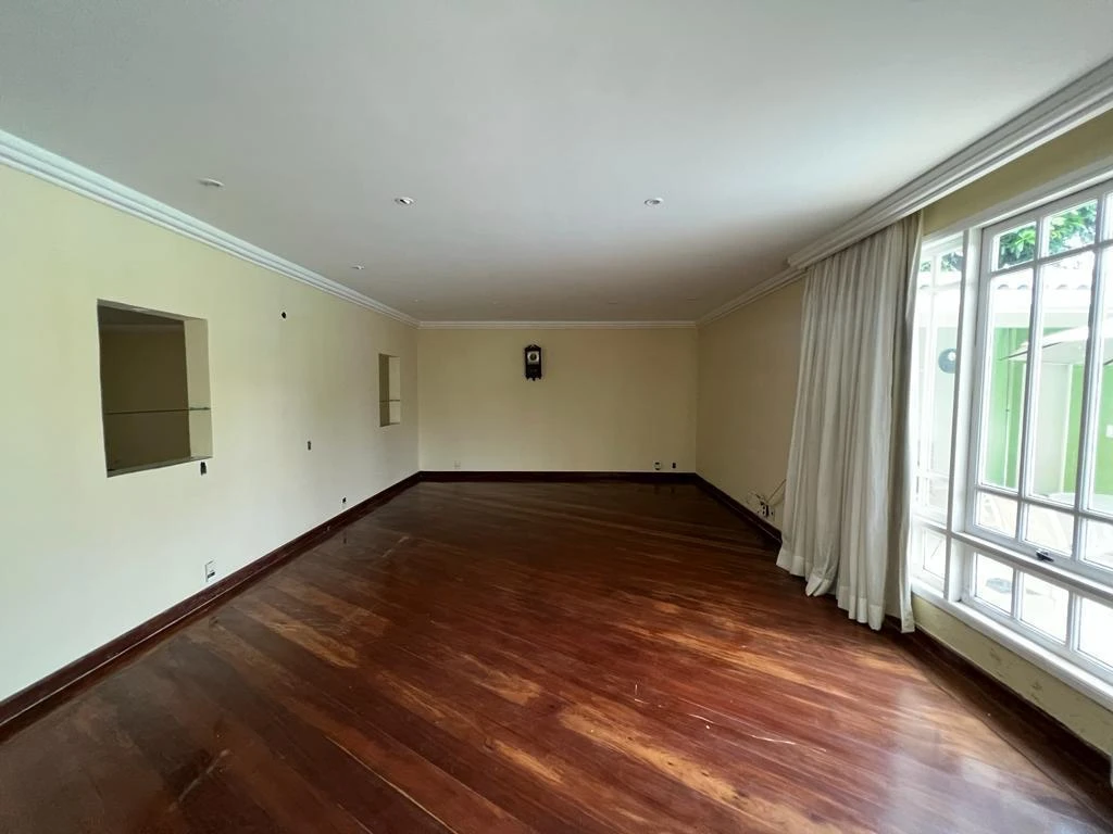 Unfurnished 1000 m² house with 5 en-suite bedrooms — photo 17