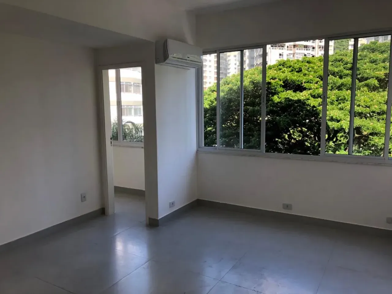 Apartamento com 2 quartos, cozinha fechada e 1 vaga — photo 8