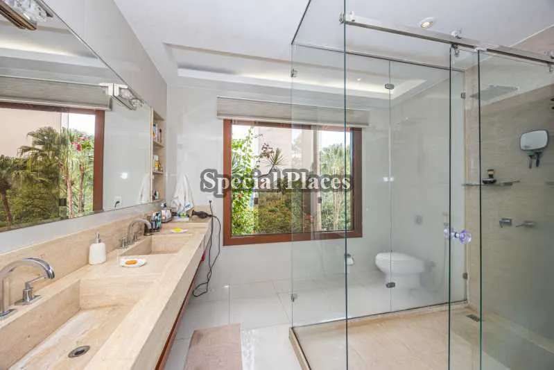 Furnished house with 5 bedrooms and 5 bathrooms plus balcony — photo 28