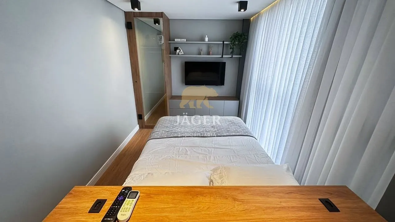 Furnished studio in a building with a coworking space
