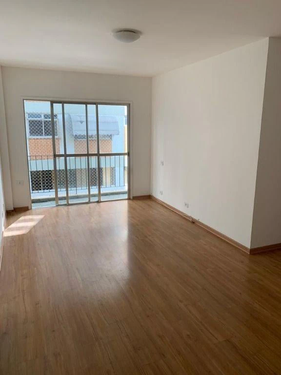 Apartment, 82 m², with wood or laminate floors — photo 8