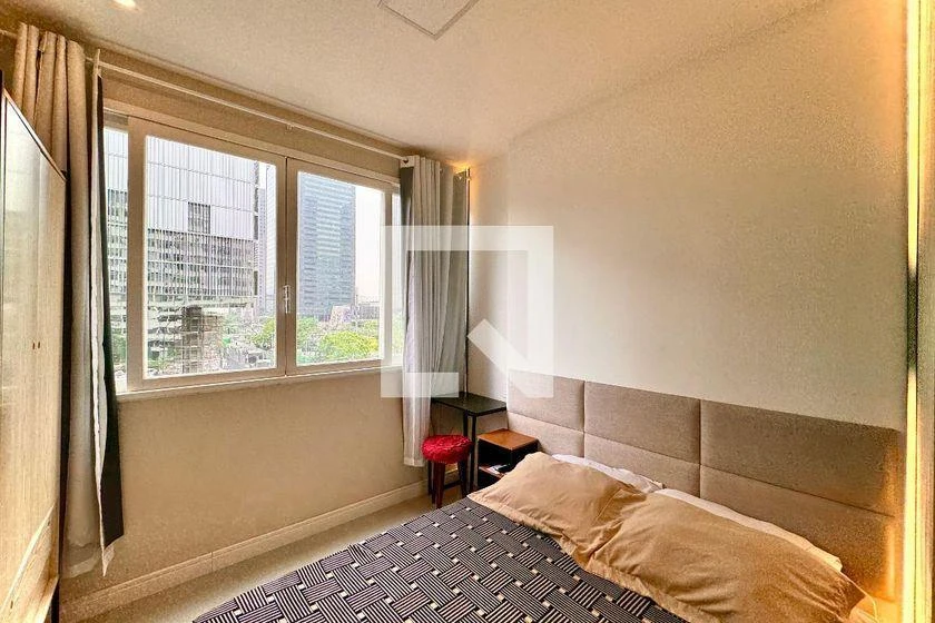 One-bedroom apartment with a washing machine — photo 21