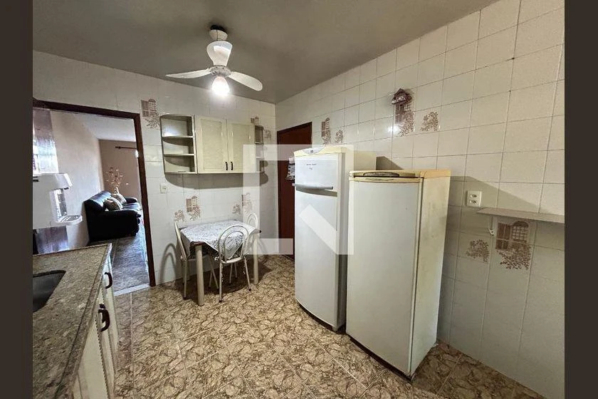 Furnished house with 2 bedrooms and 160 m², no parking — photo 31