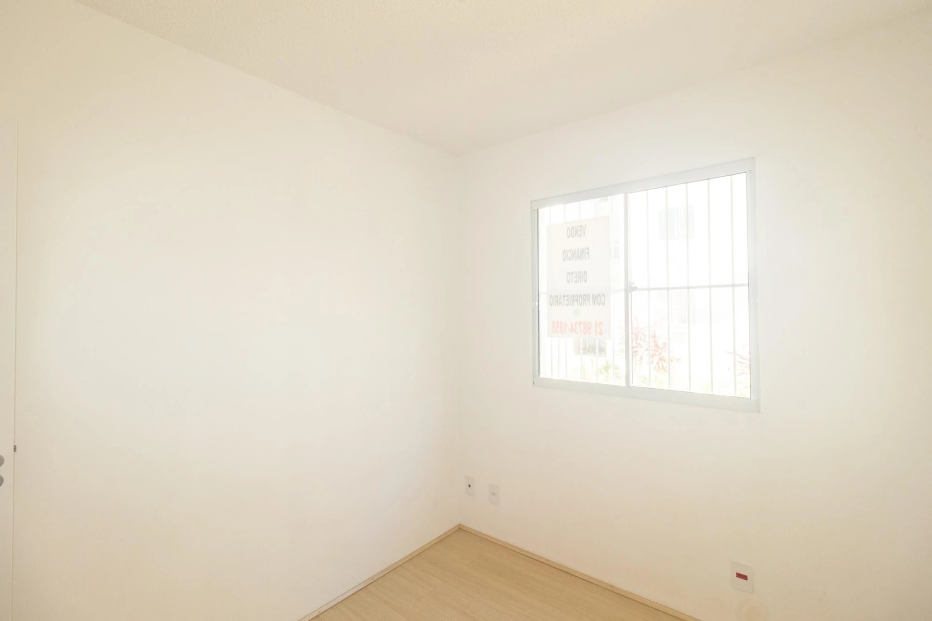 Apartamento com 2 quartos e box de vidro no banheiro — photo 31