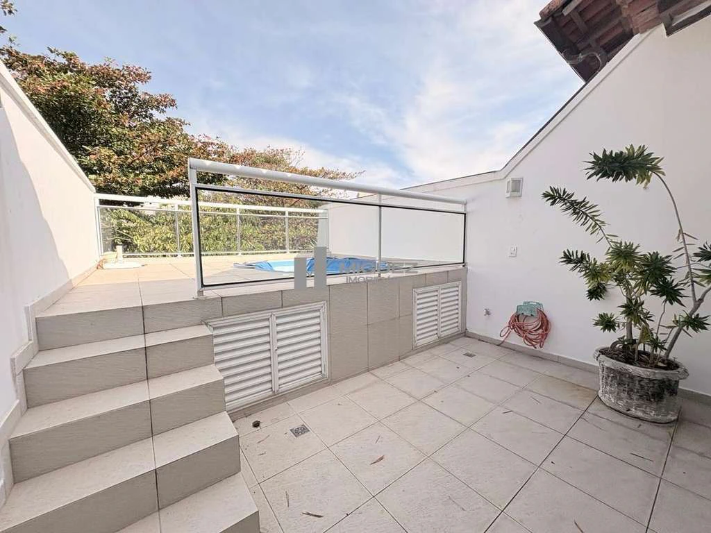273 m² triplex house with 3 parking spaces and 5 baths — photo 14
