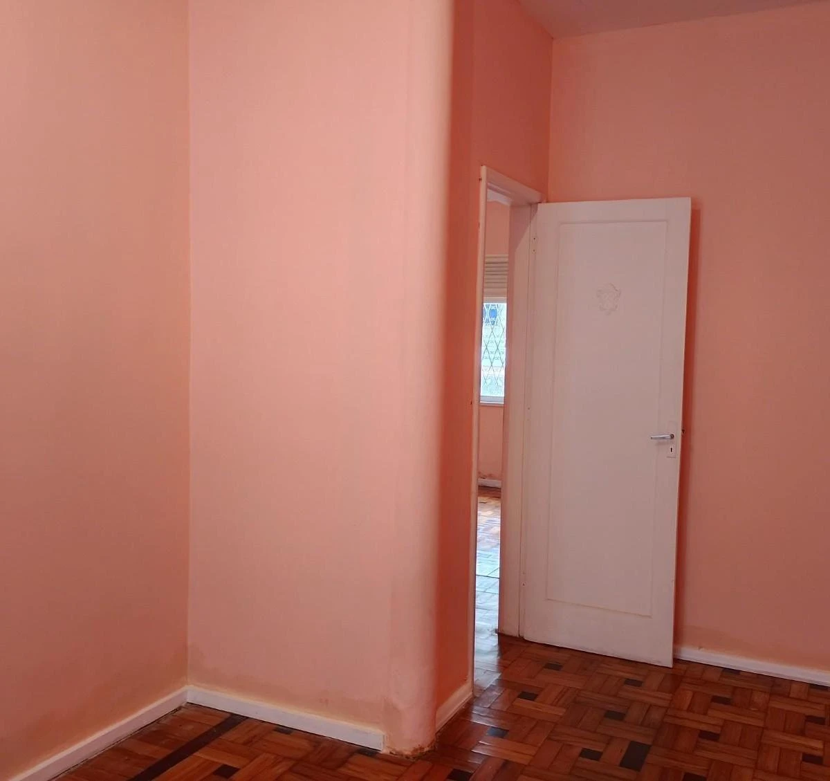 House, 50 m², with wood or laminate floors — photo 10