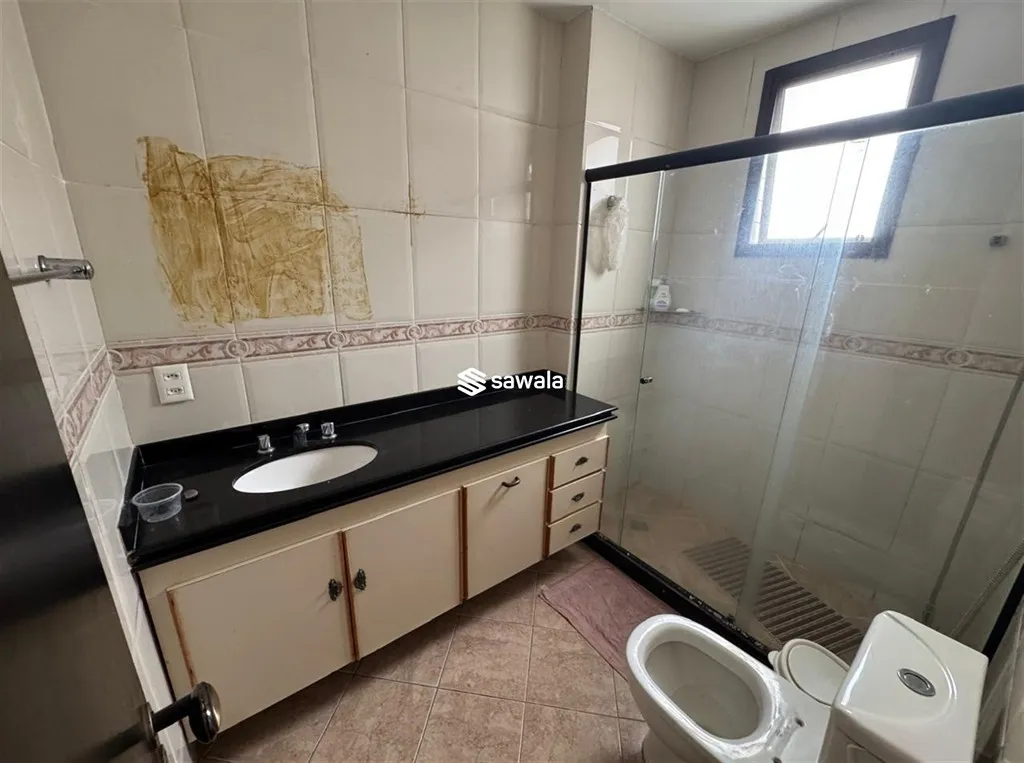 Apartment with 3 bedrooms and a separate kitchen — photo 27